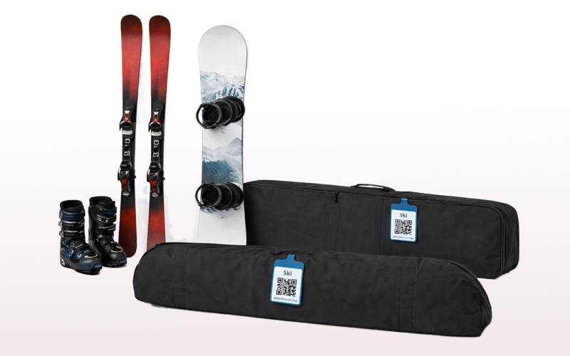 QR tag on skis and snowboard - whostravel.ing
